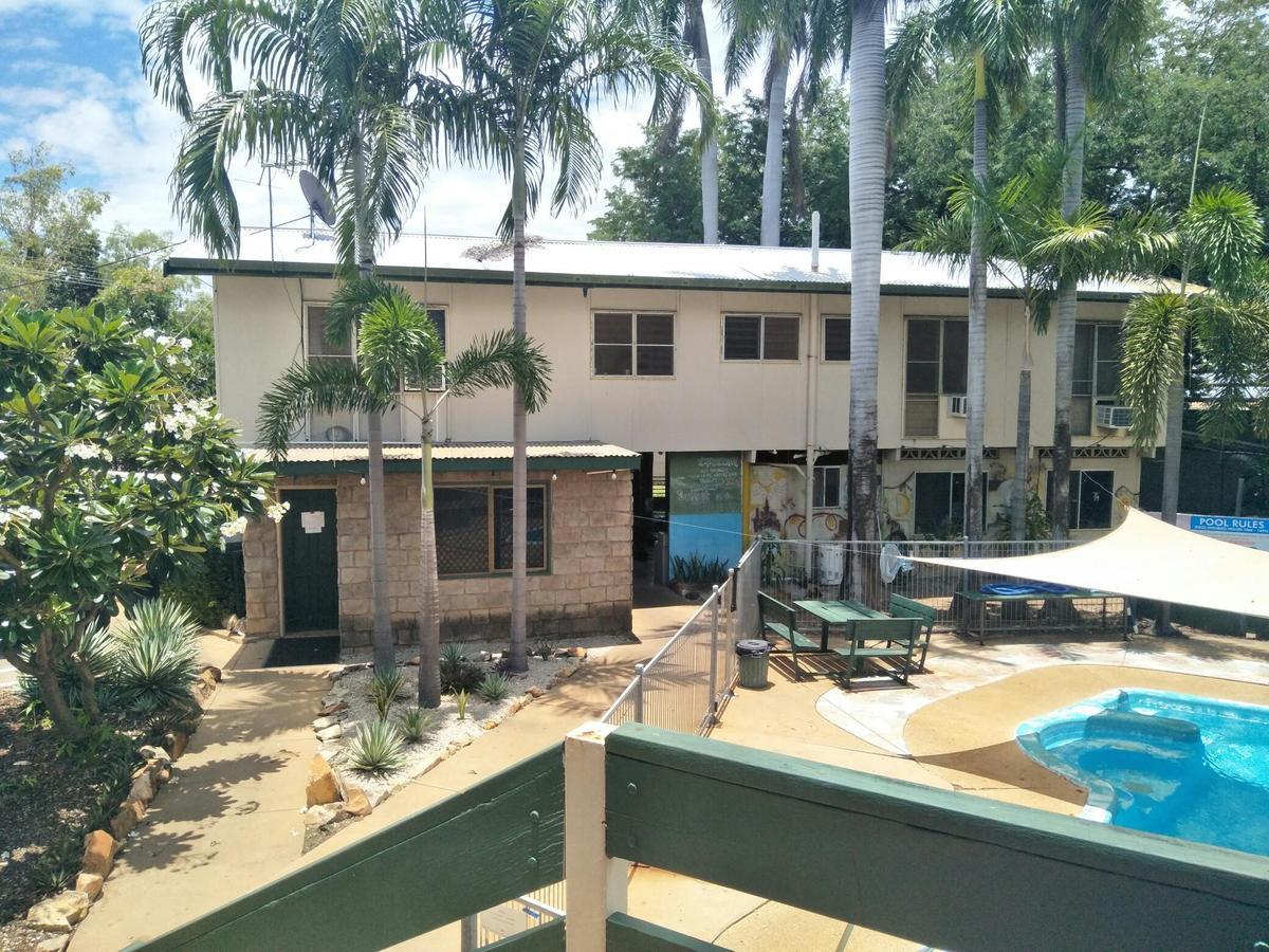 A Pousada Palm Court Backpackers Katherine Exterior foto