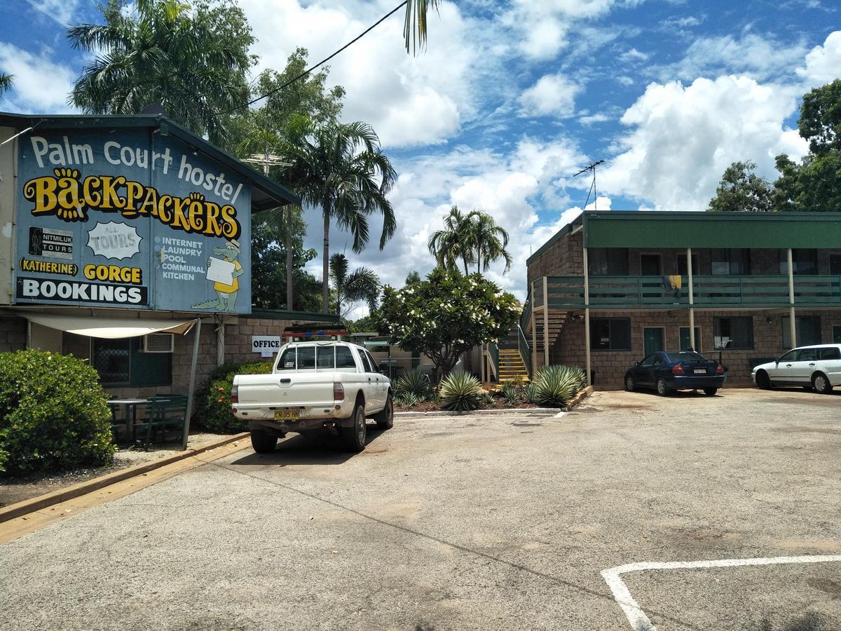 A Pousada Palm Court Backpackers Katherine Exterior foto